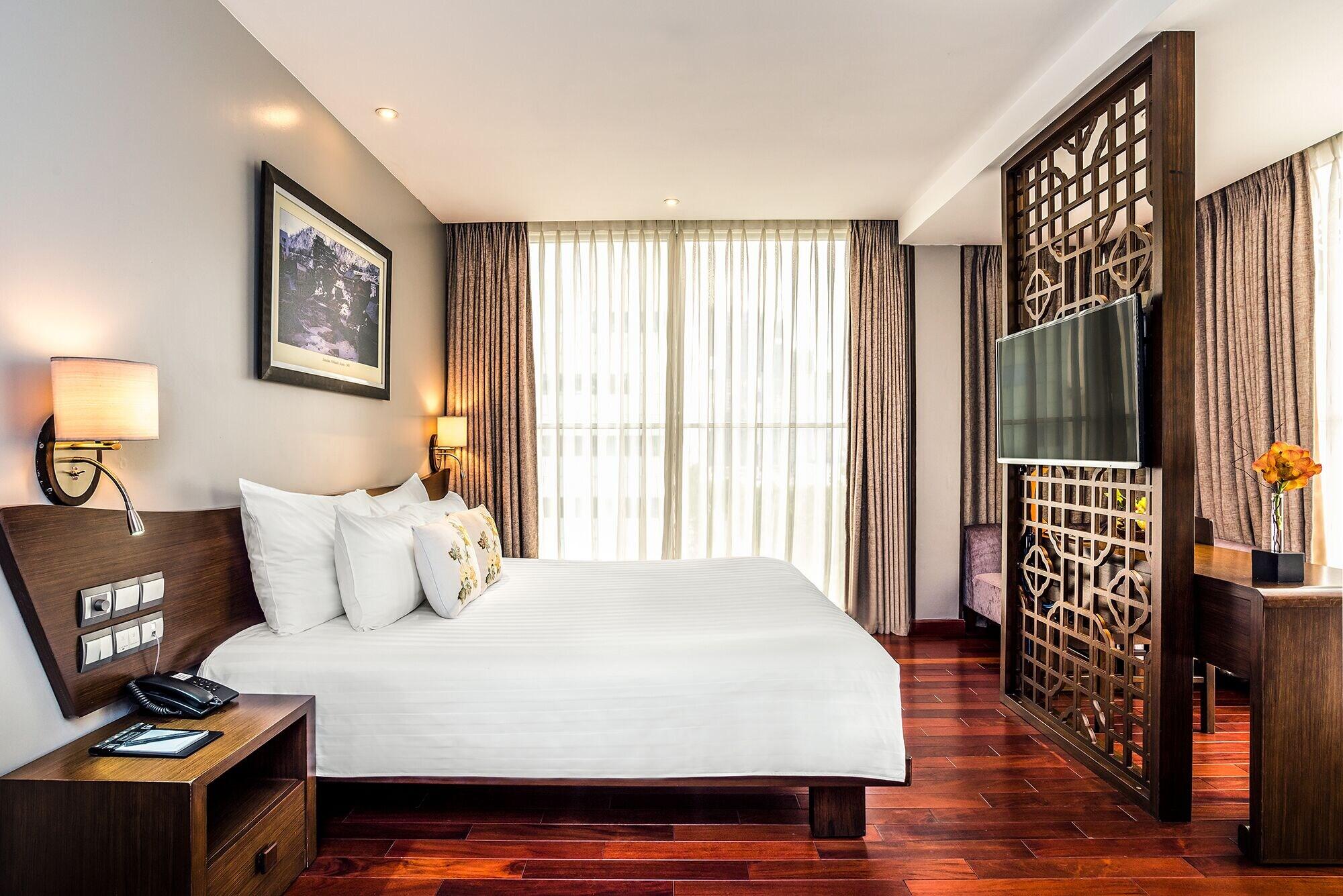 Silverland Sakyo Hotel Ho Chi Minh City Exterior photo